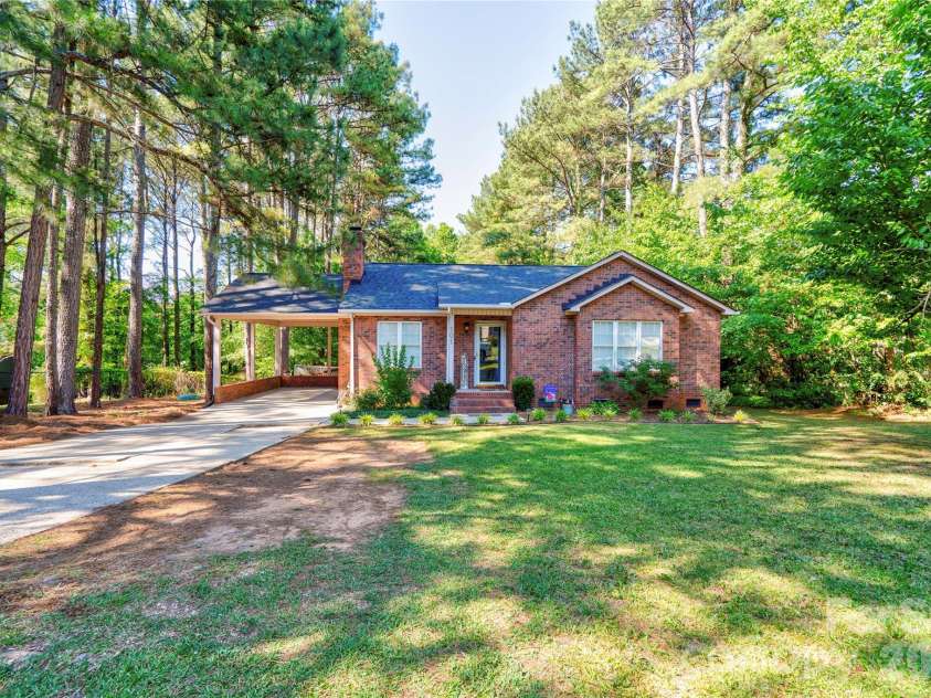 101 Doree Lane, Crouse, NC 28033.  MLS# CAR4384095, YatesRealty ID 26799. 