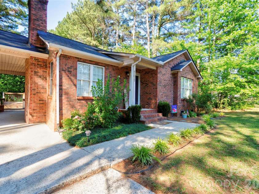 101 Doree Lane, Crouse, NC 28033.  MLS# CAR4384095, YatesRealty ID 26799. 