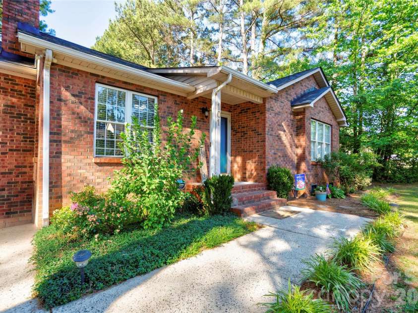 101 Doree Lane, Crouse, NC 28033.  MLS# CAR4384095, YatesRealty ID 26799. 