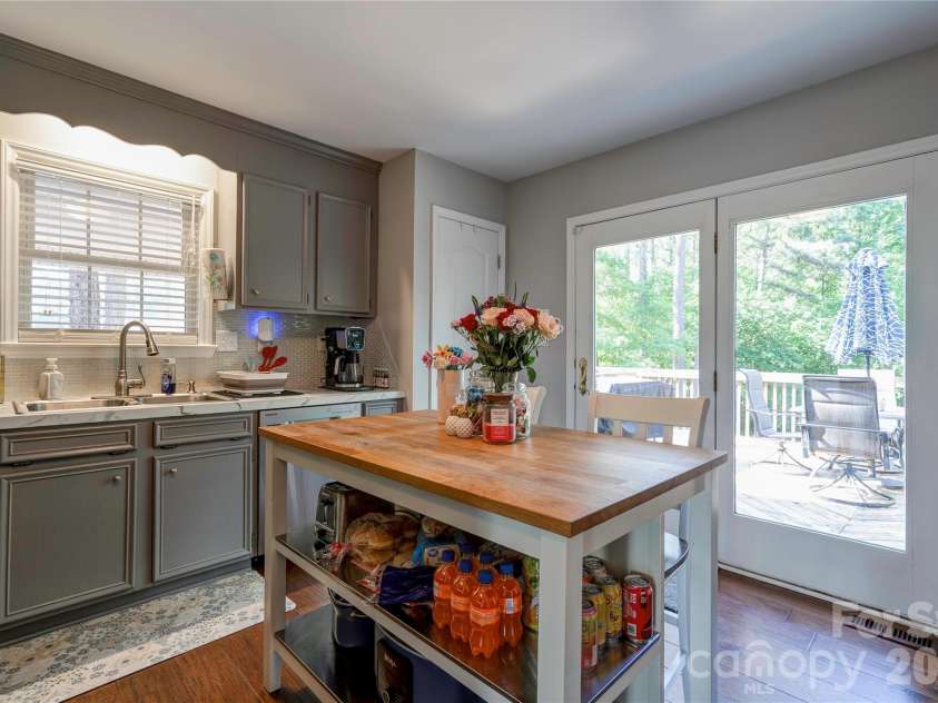 101 Doree Lane, Crouse, NC 28033.  MLS# CAR4384095, YatesRealty ID 26799. 