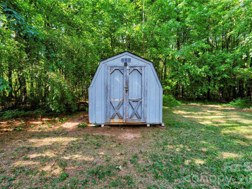 101 Doree Lane, Crouse, NC 28033.  MLS# CAR4384095, YatesRealty ID 26799. 