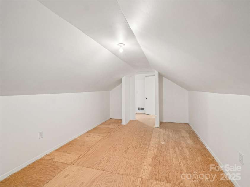 34 Parkview Drive, Brevard, NC 28712.  MLS# CAR4316145, YatesRealty ID 268. Heated Upstairs Bonus 1