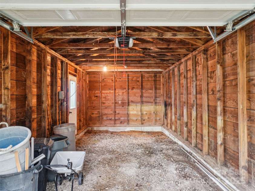 34 Parkview Drive, Brevard, NC 28712.  MLS# CAR4316145, YatesRealty ID 268. One Car Garage 