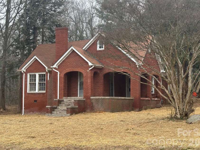 5724 Mooresville Road, Kannapolis, NC 28081.  MLS# CAR4331422, YatesRealty ID 2680. 