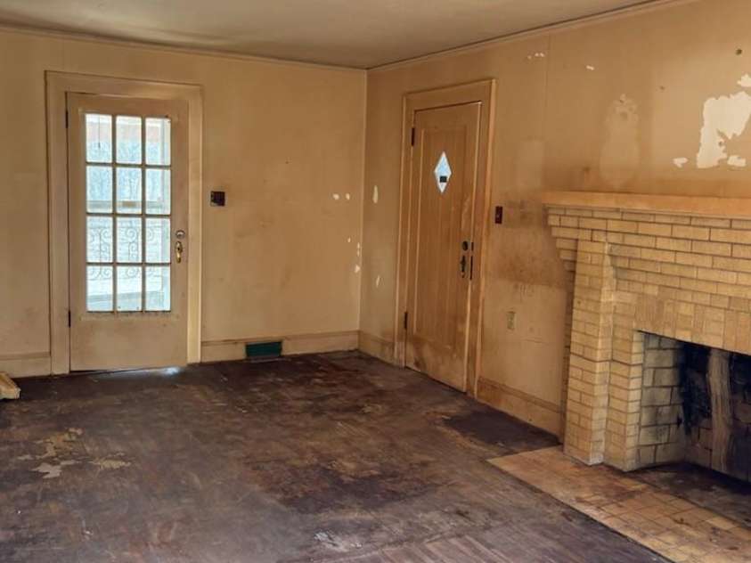 5724 Mooresville Road, Kannapolis, NC 28081.  MLS# CAR4331422, YatesRealty ID 2680. 