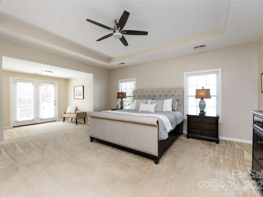 8457 Loxton Circle, Charlotte, NC 28214.  MLS# CAR4234891, YatesRealty ID 2680. 