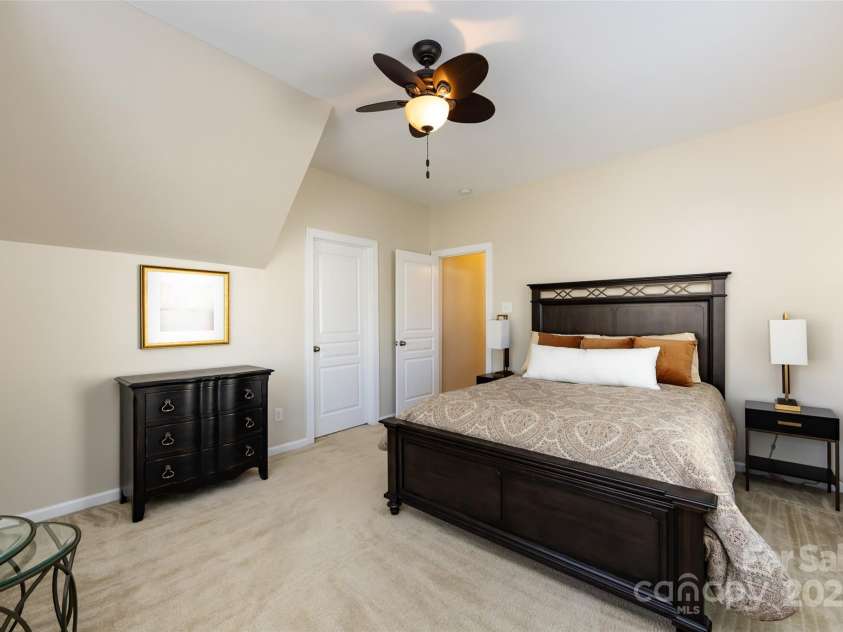 8457 Loxton Circle, Charlotte, NC 28214.  MLS# CAR4234891, YatesRealty ID 2680. 