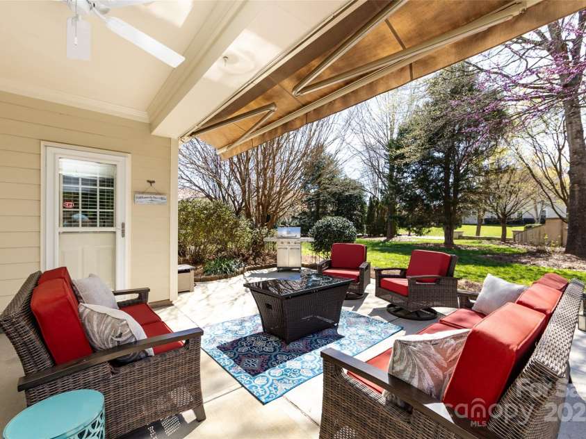 8457 Loxton Circle, Charlotte, NC 28214.  MLS# CAR4234891, YatesRealty ID 2680. 