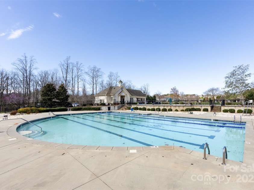 8457 Loxton Circle, Charlotte, NC 28214.  MLS# CAR4234891, YatesRealty ID 2680. 