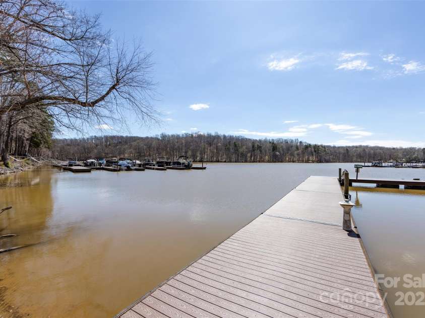 8457 Loxton Circle, Charlotte, NC 28214.  MLS# CAR4234891, YatesRealty ID 2680. 