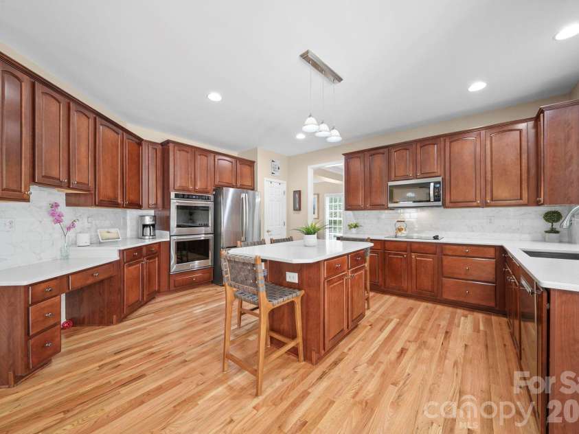 10731 Persimmon Creek Drive, Mint Hill, NC 28227.  MLS# CAR4383327, YatesRealty ID 26800. 