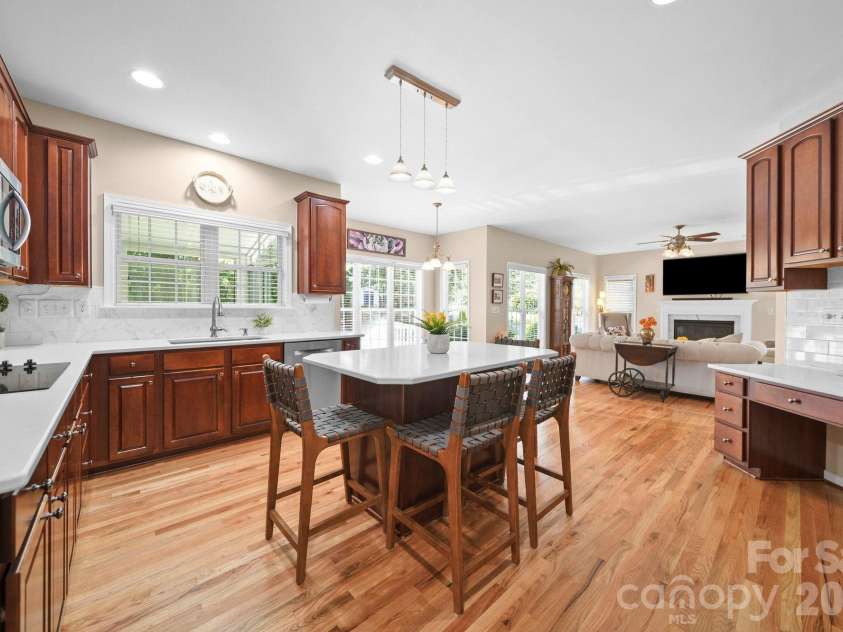10731 Persimmon Creek Drive, Mint Hill, NC 28227.  MLS# CAR4383327, YatesRealty ID 26800. 