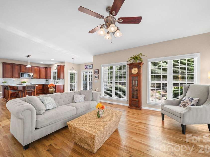 10731 Persimmon Creek Drive, Mint Hill, NC 28227.  MLS# CAR4383327, YatesRealty ID 26800. 