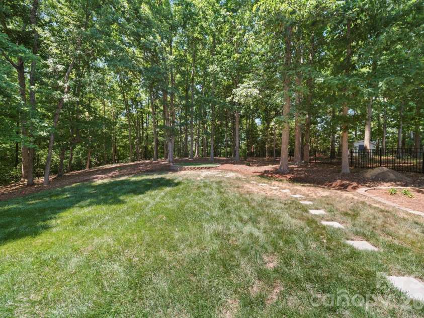 10731 Persimmon Creek Drive, Mint Hill, NC 28227.  MLS# CAR4383327, YatesRealty ID 26800. 
