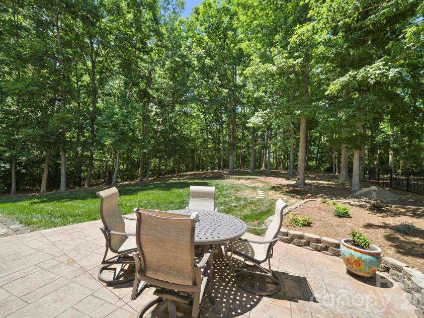 10731 Persimmon Creek Drive, Mint Hill, NC 28227.  MLS# CAR4383327, YatesRealty ID 26800. 