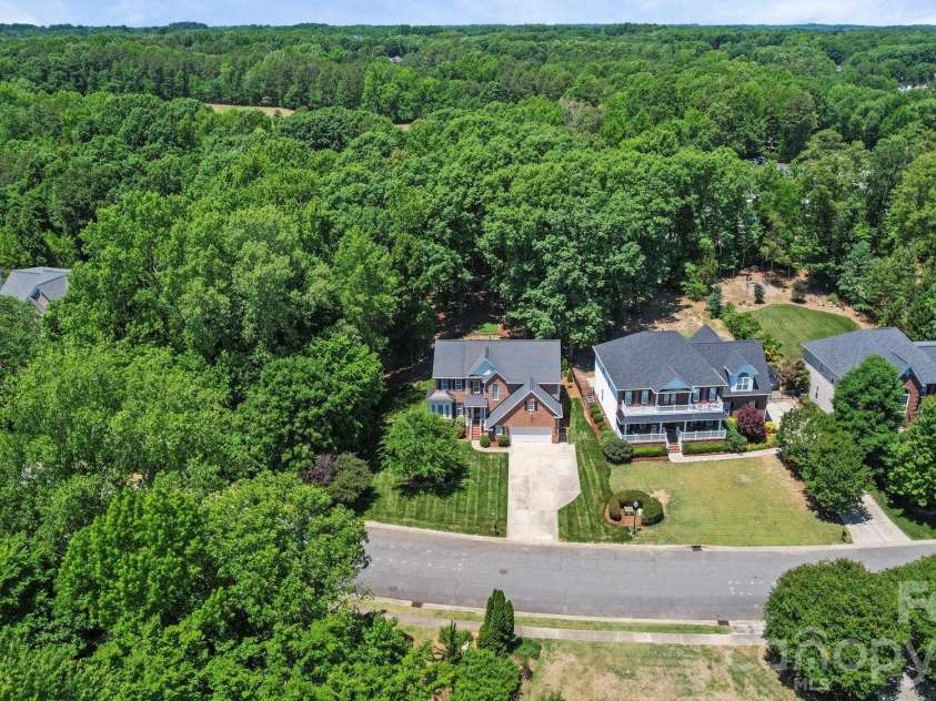 10731 Persimmon Creek Drive, Mint Hill, NC 28227.  MLS# CAR4383327, YatesRealty ID 26800. 