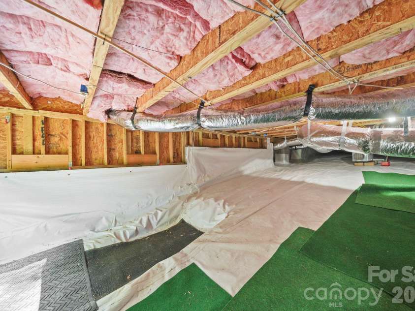10731 Persimmon Creek Drive, Mint Hill, NC 28227.  MLS# CAR4383327, YatesRealty ID 26800. Fully encapsulated Crawlspace