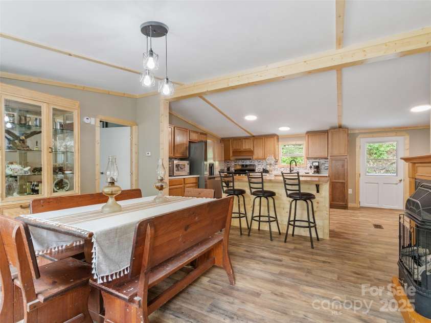 351 Swiss Loop, Burnsville, NC 28714.  MLS# CAR4277897, YatesRealty ID 26800. 