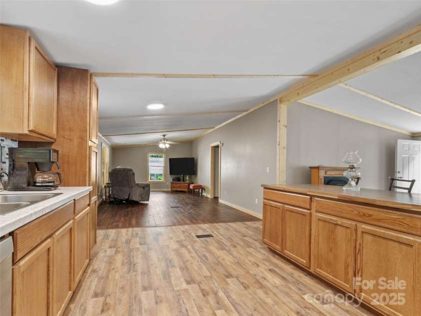 351 Swiss Loop, Burnsville, NC 28714.  MLS# CAR4277897, YatesRealty ID 26800. 
