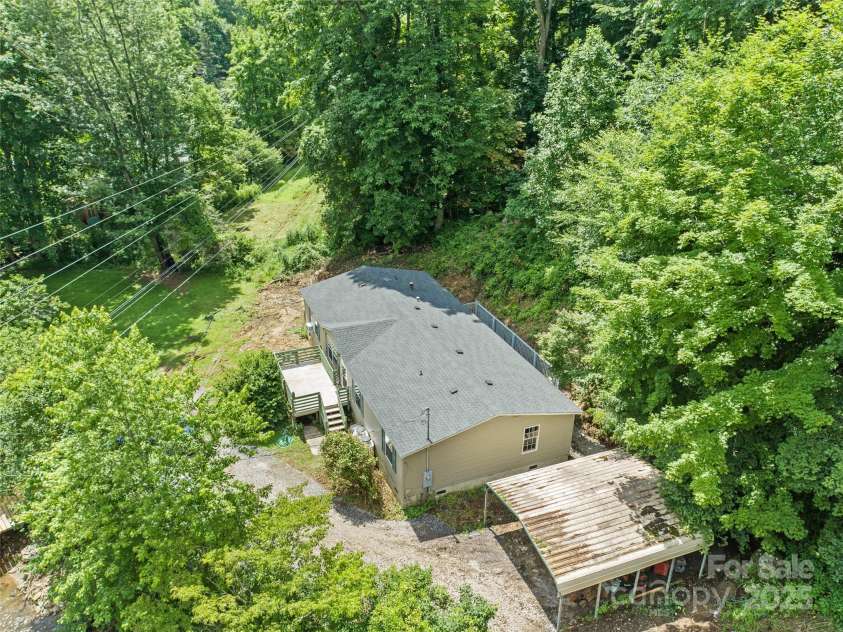 351 Swiss Loop, Burnsville, NC 28714.  MLS# CAR4277897, YatesRealty ID 26800. 