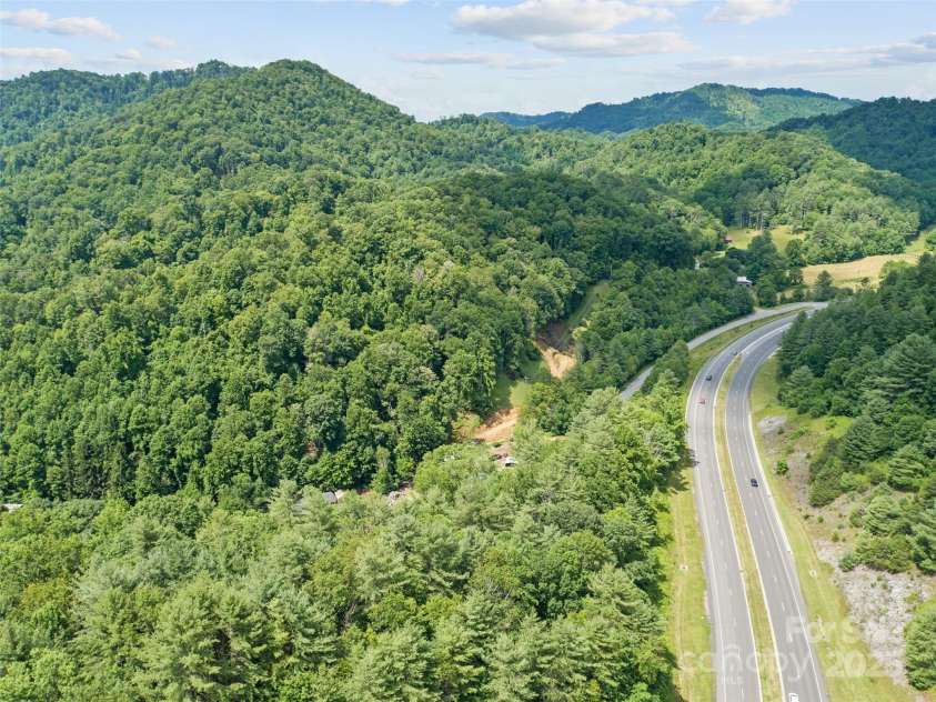 351 Swiss Loop, Burnsville, NC 28714.  MLS# CAR4277897, YatesRealty ID 26800. 