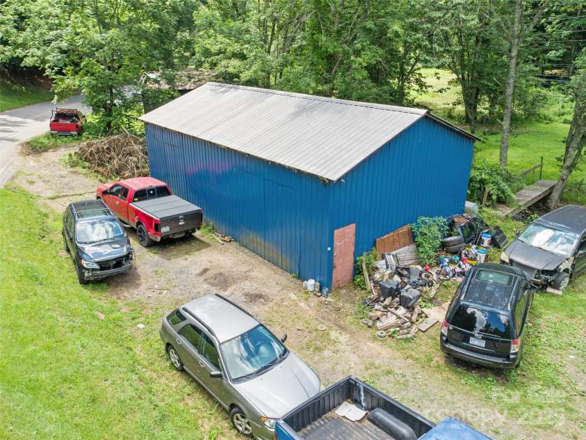 351 Swiss Loop, Burnsville, NC 28714.  MLS# CAR4277897, YatesRealty ID 26800. 
