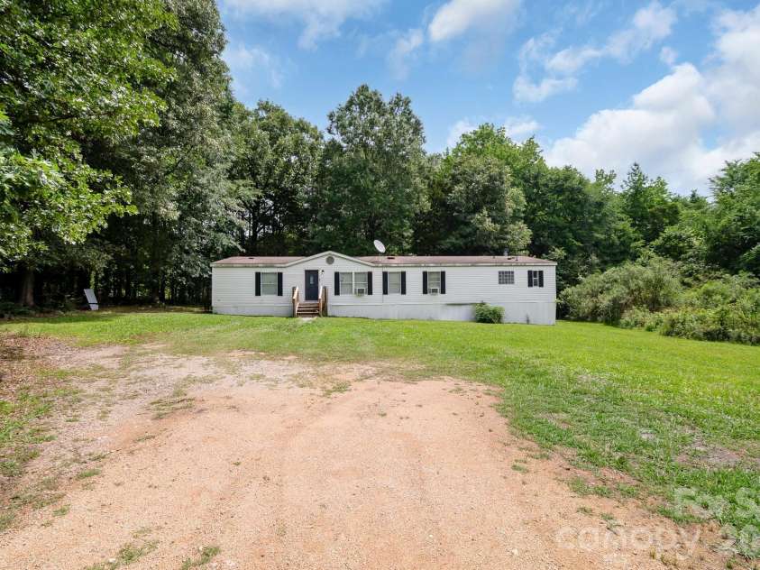 1046 McKinney Lane, Lancaster, SC 29720.  MLS# CAR4384549, YatesRealty ID 26801. 