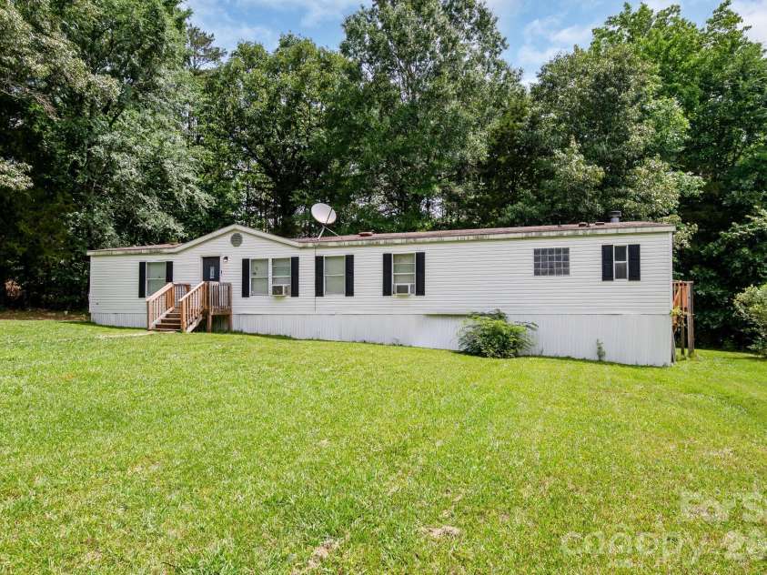 1046 McKinney Lane, Lancaster, SC 29720.  MLS# CAR4384549, YatesRealty ID 26801. 