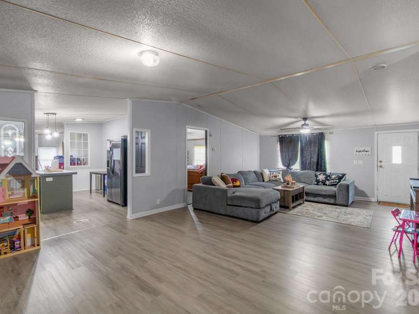 1046 McKinney Lane, Lancaster, SC 29720.  MLS# CAR4384549, YatesRealty ID 26801. 