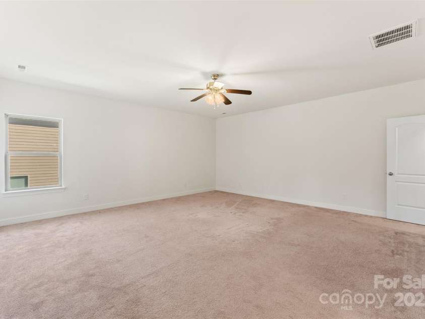 11037 Thornbeck Lane, Midland, NC 28107.  MLS# CAR4238728, YatesRealty ID 26802. 