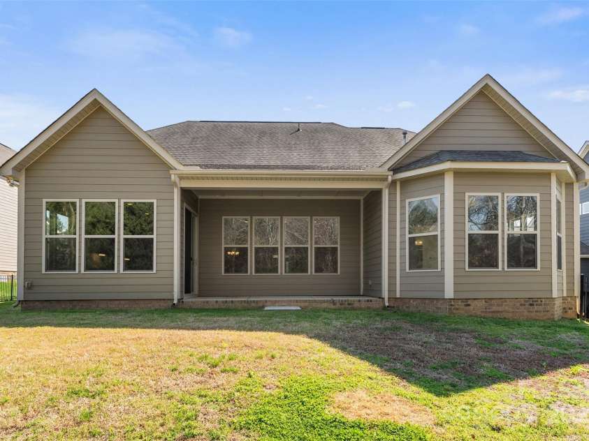 11037 Thornbeck Lane, Midland, NC 28107.  MLS# CAR4238728, YatesRealty ID 26802. 