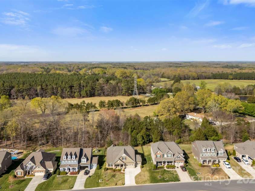 11037 Thornbeck Lane, Midland, NC 28107.  MLS# CAR4238728, YatesRealty ID 26802. 