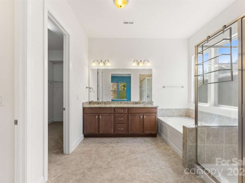 11037 Thornbeck Lane, Midland, NC 28107.  MLS# CAR4238728, YatesRealty ID 26802. 