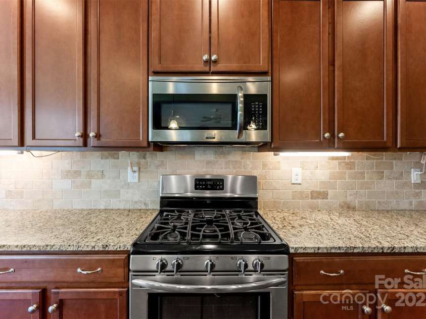 11037 Thornbeck Lane, Midland, NC 28107.  MLS# CAR4238728, YatesRealty ID 26802. 