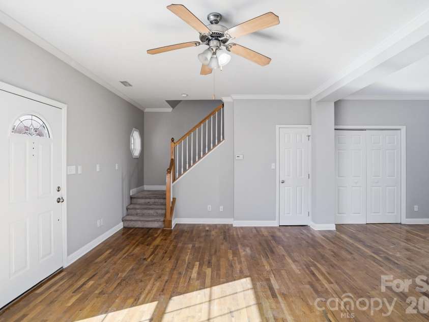4322 Laurel Hill Lane, Charlotte, NC 28217.  MLS# CAR4384295, YatesRealty ID 26802. 