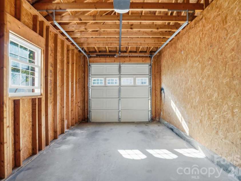 4322 Laurel Hill Lane, Charlotte, NC 28217.  MLS# CAR4384295, YatesRealty ID 26802. 