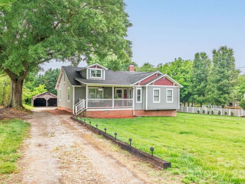 213 Nixon Road, Belmont, NC 28012.  MLS# CAR4384522, YatesRealty ID 26803. 