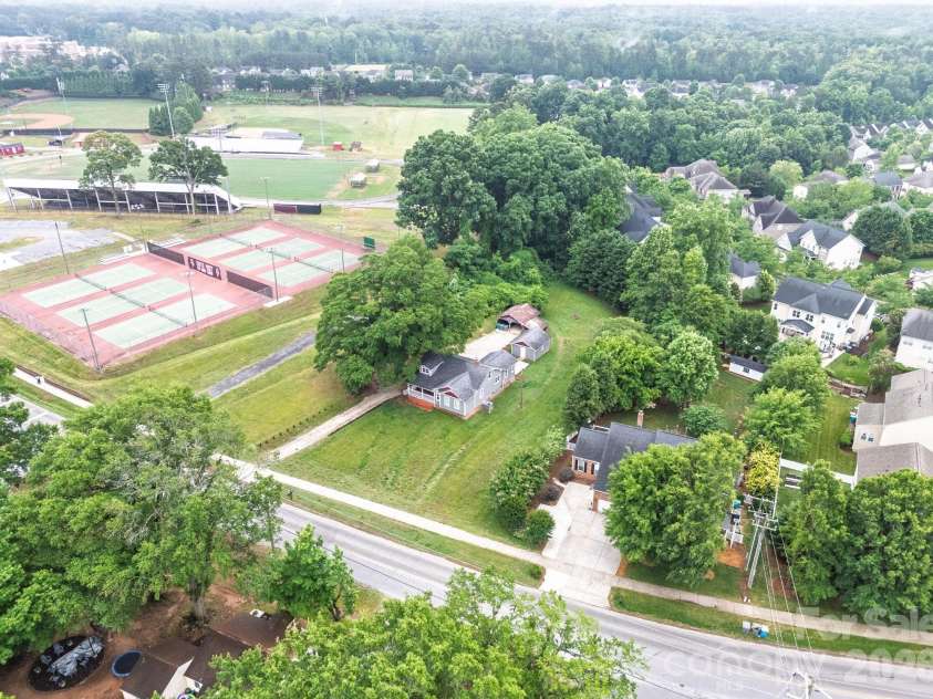 213 Nixon Road, Belmont, NC 28012.  MLS# CAR4384522, YatesRealty ID 26803. 