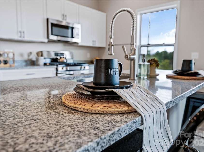 220 Pine Ridge Road, Mars Hill, NC 28754.  MLS# CAR4258648, YatesRealty ID 26803. 