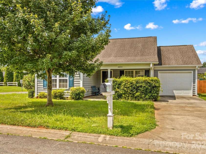 2022 Wexford Way, Statesville, NC 28625.  MLS# CAR4277312, YatesRealty ID 26804. 