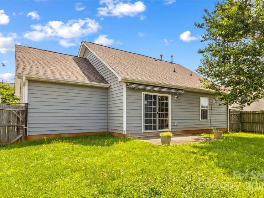 2022 Wexford Way, Statesville, NC 28625.  MLS# CAR4277312, YatesRealty ID 26804. 