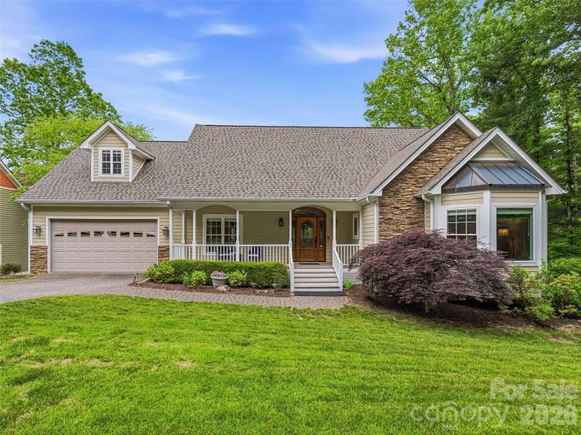 115 Flameleaf Lane, Laurel Park, NC 28739.  MLS# CAR4385424, YatesRealty ID 26805. 