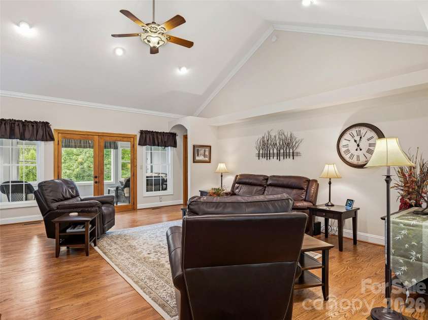 115 Flameleaf Lane, Laurel Park, NC 28739.  MLS# CAR4385424, YatesRealty ID 26805. 
