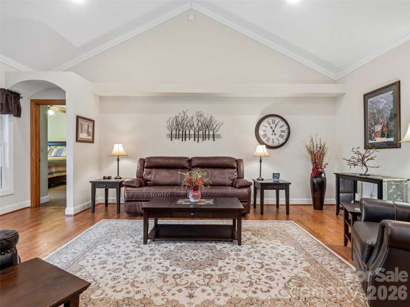 115 Flameleaf Lane, Laurel Park, NC 28739.  MLS# CAR4385424, YatesRealty ID 26805. 