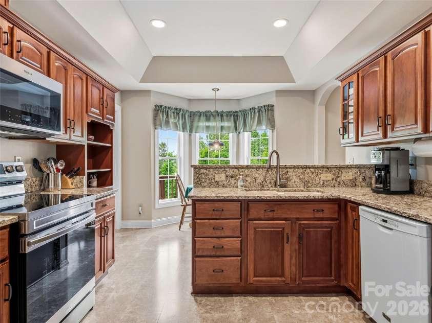 115 Flameleaf Lane, Laurel Park, NC 28739.  MLS# CAR4385424, YatesRealty ID 26805. 