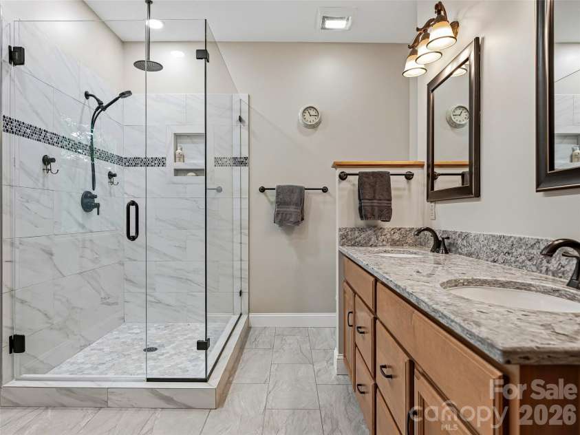 115 Flameleaf Lane, Laurel Park, NC 28739.  MLS# CAR4385424, YatesRealty ID 26805. 