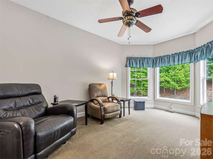 115 Flameleaf Lane, Laurel Park, NC 28739.  MLS# CAR4385424, YatesRealty ID 26805. 