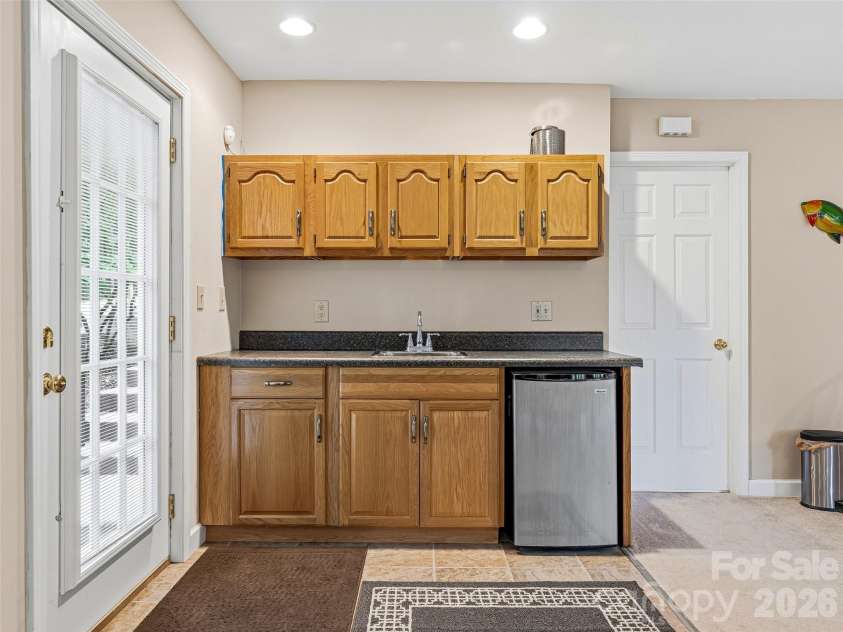 115 Flameleaf Lane, Laurel Park, NC 28739.  MLS# CAR4385424, YatesRealty ID 26805. 