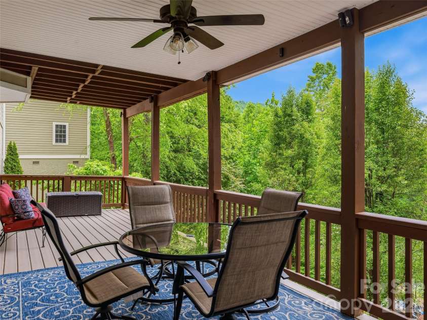 115 Flameleaf Lane, Laurel Park, NC 28739.  MLS# CAR4385424, YatesRealty ID 26805. 