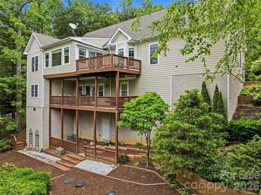 115 Flameleaf Lane, Laurel Park, NC 28739.  MLS# CAR4385424, YatesRealty ID 26805. 